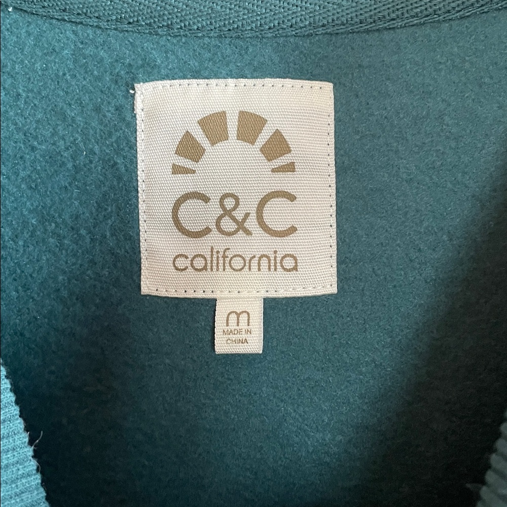 Size M Hunter green mountain sweatshirt - Picture 5 of 6